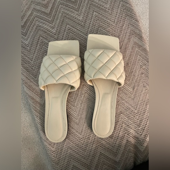 Bottega Veneta Padded Flat Sandal in Sea Salt - Picture 1 of 7